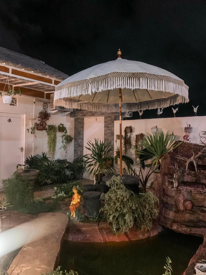 Tropical Paradiso Homestay Banyuwangi  Exterior foto
